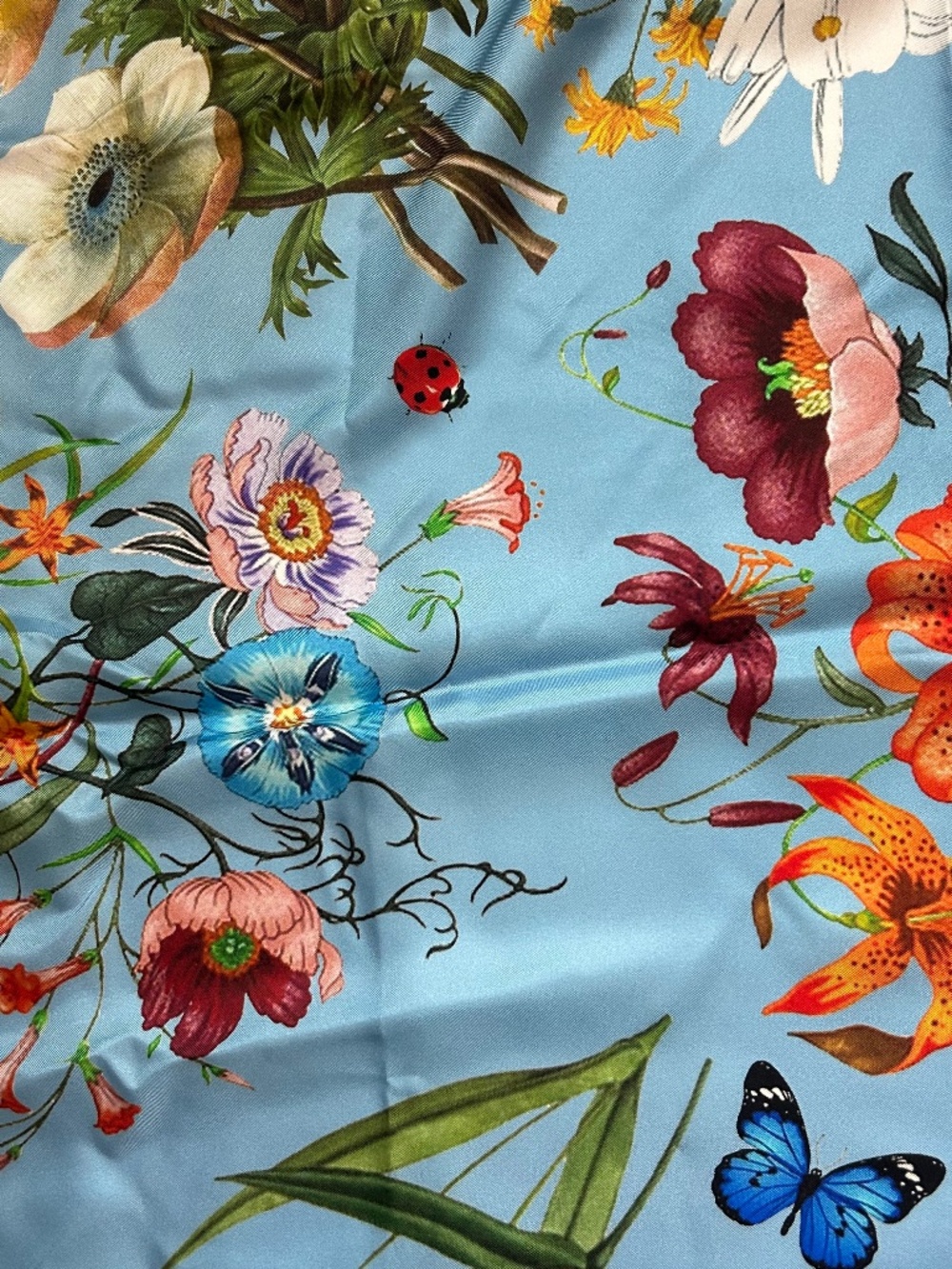 La Vie En Rose Italian Silk scarf | never worn